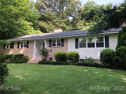 5523 Maplewood Lane