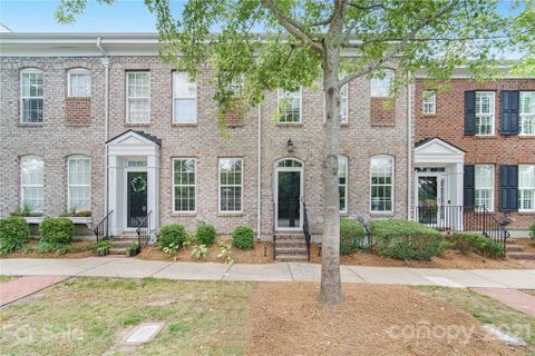 8512 Beaver Creek Drive sold home in Heron Bay, Charlotte, NC