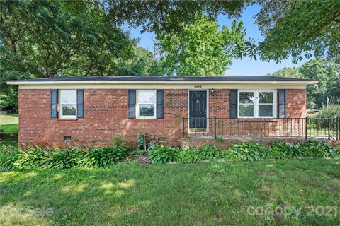 3020 Woodhurst Court