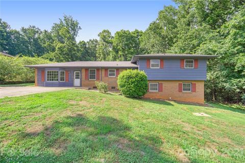 2511 Pickwick Place
