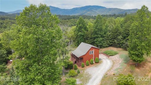 512 Sweetbriar Road