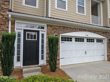 9008 Vino Court