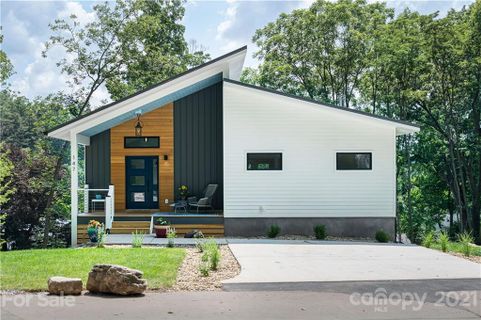 147 Laurel Loop