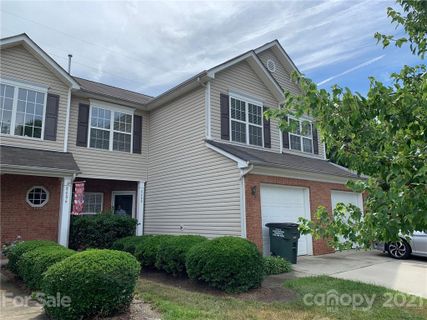 8482 Carolina Lily Lane