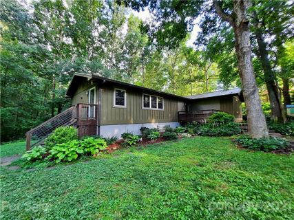 31 Woodhaven Drive sold home in Mountain Heights, Arden, NC