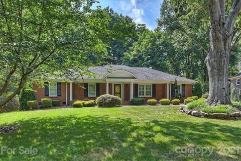 5215 Lansing Drive