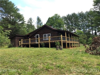 550 Echo Hill Drive sold home in Green Mountain Estates, Green Mountain, NC