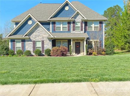8107 Caliterra Drive sold home in Irongate, Charlotte, NC