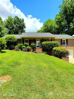 1400 Wildwood Drive sold home in Wildwood Estates, Kannapolis, NC