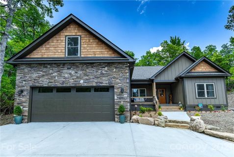 100 Oakanoah Circle