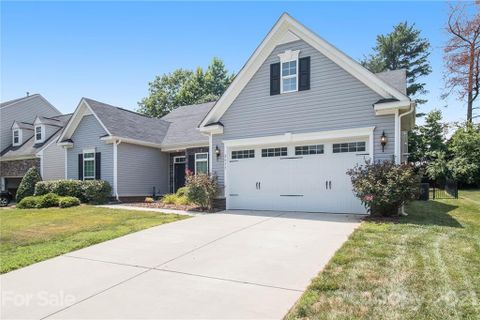 2613 Holly Oak Lane