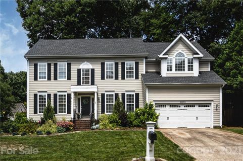 20305 Berry Circle