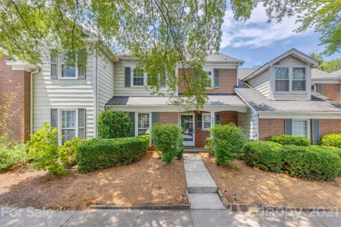 9403 Kings Falls Drive