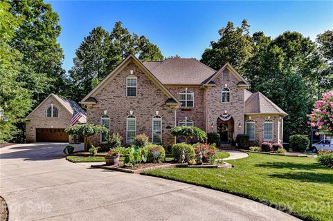 575 Ballymote Court