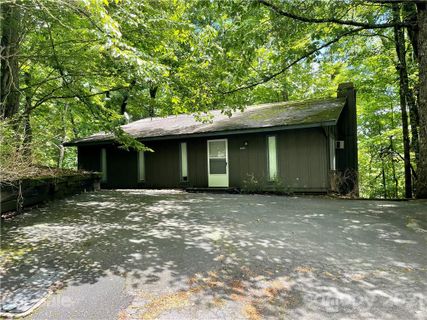 2089 Connestee Trail