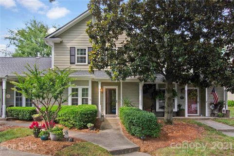 2719 New Hamlin Way