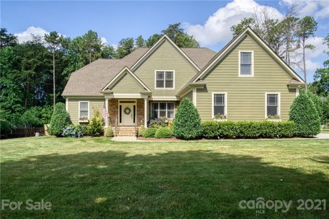 257 Woodstream Circle
