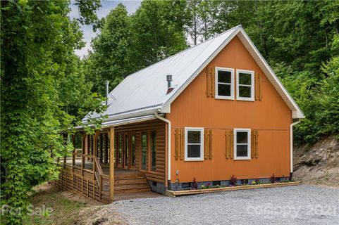 123 Serenity Hill Road sold home in Woodys Mountain Estates, Hendersonville, NC