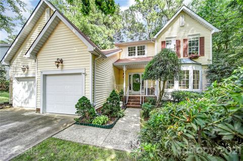 9826 White Cascade Drive