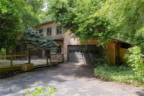 14 Elmwood Lane