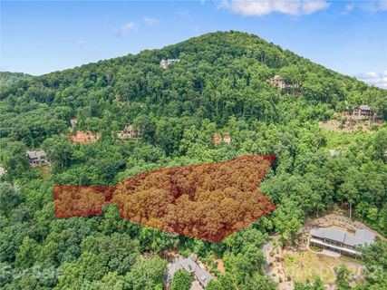 841 Blackthorne Lane