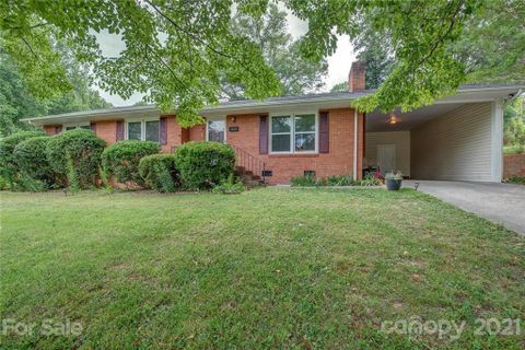 1822 Archwood Drive sold home in Kenwood Place, Gastonia, NC