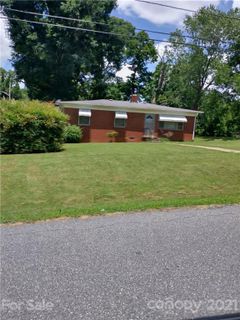 812 E 22nd Street sold home in Brookwood Hills, Newton, NC