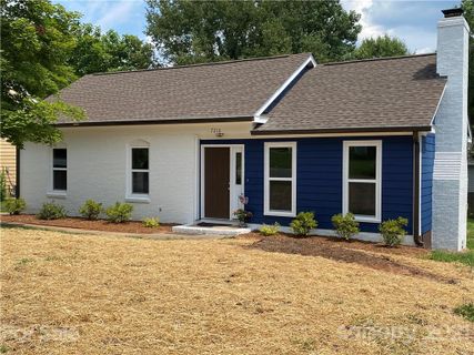 7210 English Ivy Lane