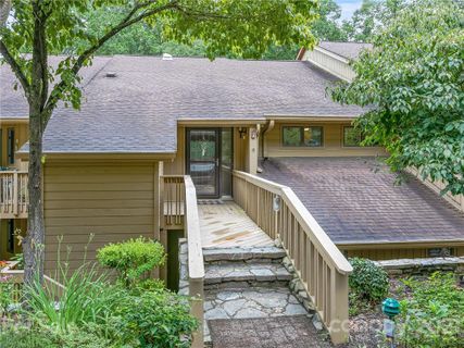 108 Live Oak Lane
