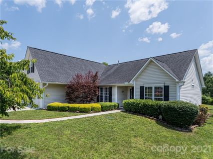 104 Hawks Nest Drive