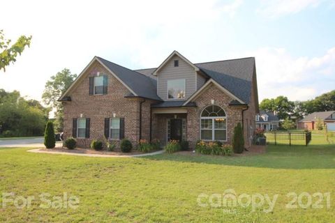 5379 Roberta Meadows Court sold home in Roberta Meadows, Concord, NC