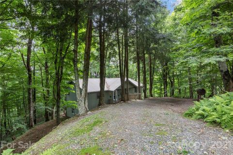 1246 Oakridge Lane