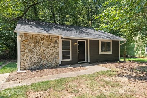 5826 Carved Oak Circle