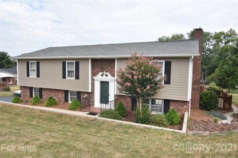5507 Suttlemyre Lane