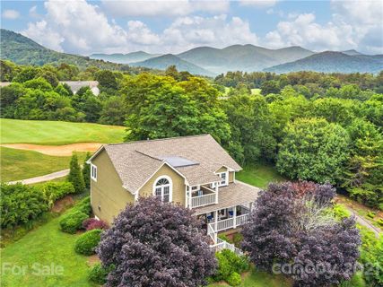 10 Meadowbrook Lane