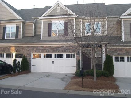 11012 Lucky Horseshoe Lane