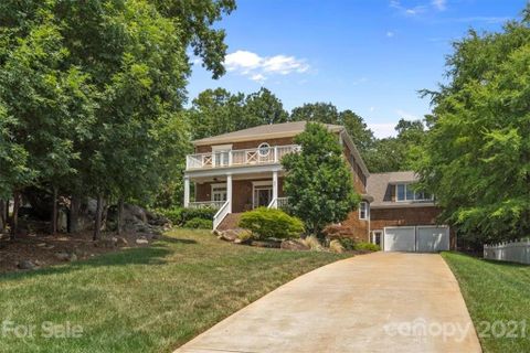 851 Stratford Run Drive