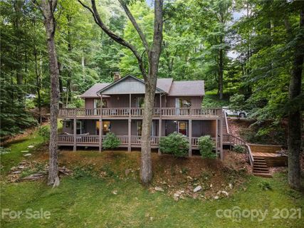 792 Mcdaris Loop