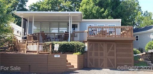 121 Club House Drive