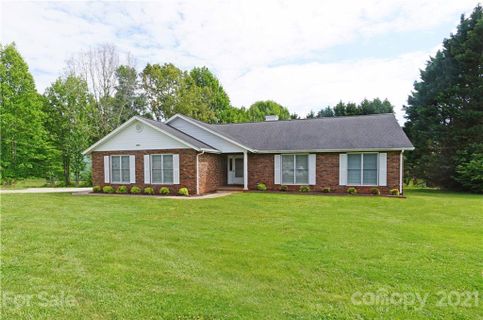 3848 River Road sold home in Melrose Place, Hickory, NC