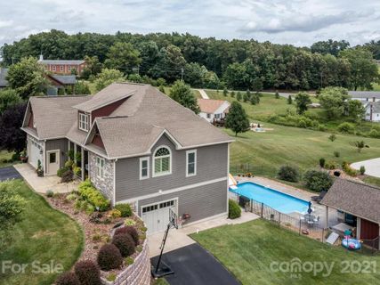16 Carl Roberts Road sold home in Maplewood Village, Alexander, NC
