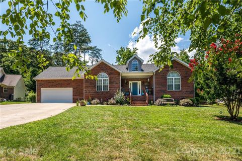 2827 Lake Shore Road