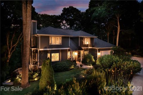 21 Crowningway Drive