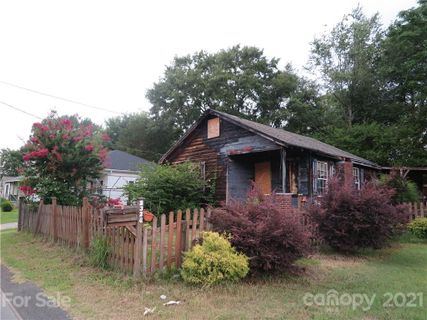 2328 Milton Avenue sold home in Textiles Inc Myrtle Mill, Gastonia, NC