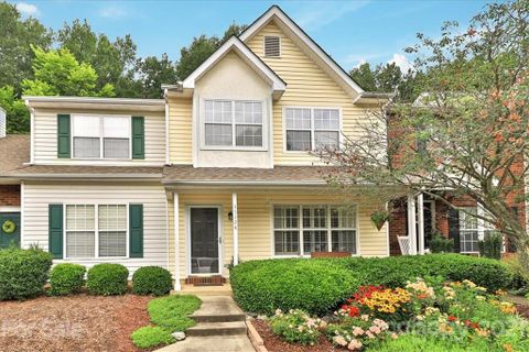 11124 Whitlock Crossing Court sold home in Roxborough, Charlotte, NC
