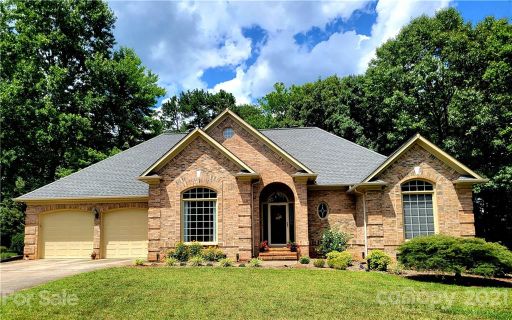 219 Classic Court sold home in Hickory Lane, Mount Holly, NC