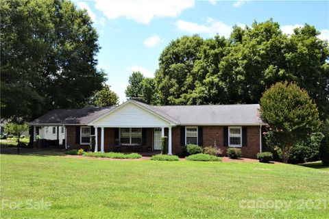 106 Grandview Court sold home in Mimosa Hills, Morganton, NC