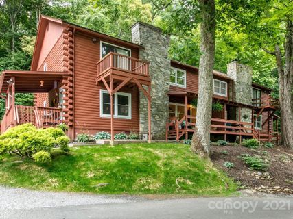 36 Cricket Lane sold home in Hemlock Villas, Maggie Valley, NC