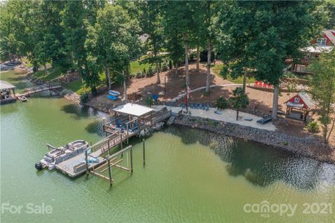 218 Gannett Road sold home in Lake Norman, Mooresville, NC