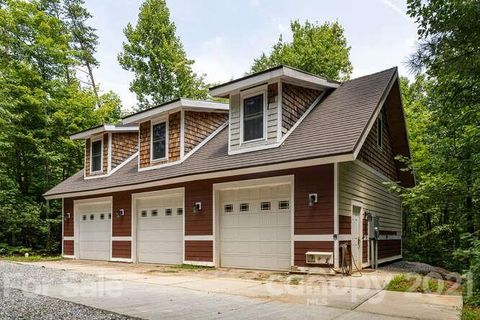 34 Spring Creek Lane sold home in Hoblestik Ridge, Saluda, NC
